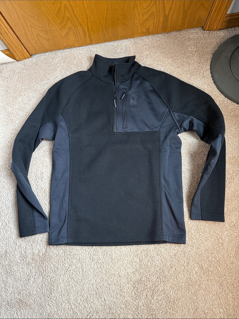 Spyder Men's Black Half-Zip Pullover Sweater Jacket. Size Medium